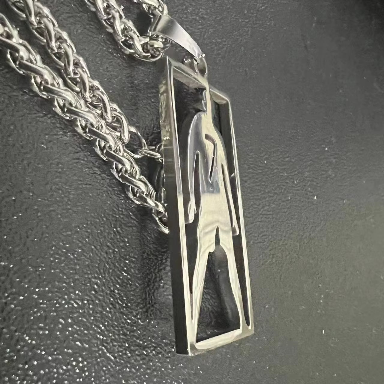CR7 “SUI” Necklace or Keychain – Stainless Steel Ronaldo Silhouette Pendant