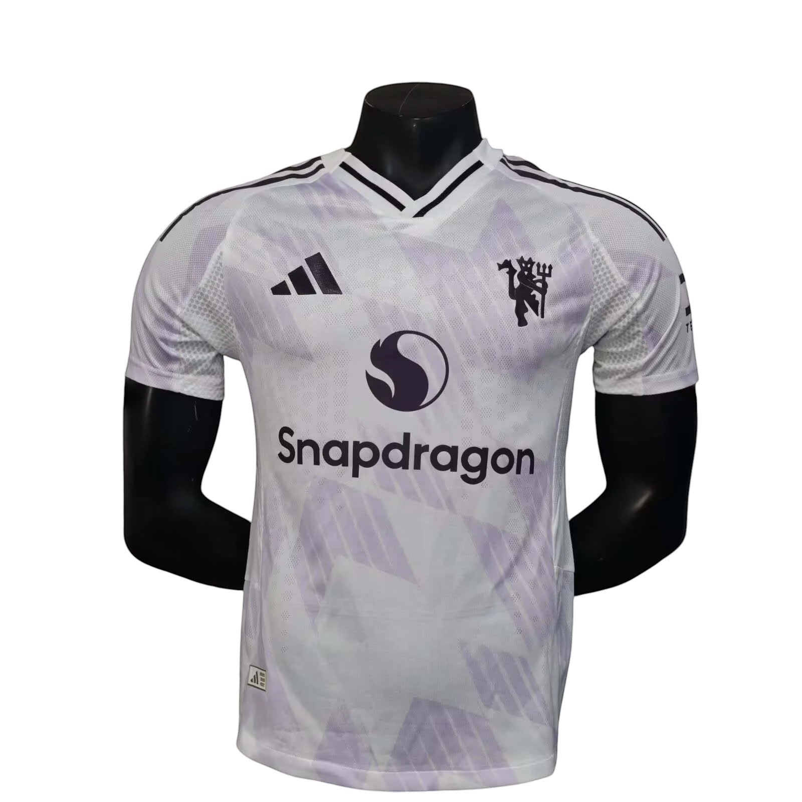 GOATkitz Manchester United 2025-26 white player version away jersey with Snapdragon logo and custom name/number option.